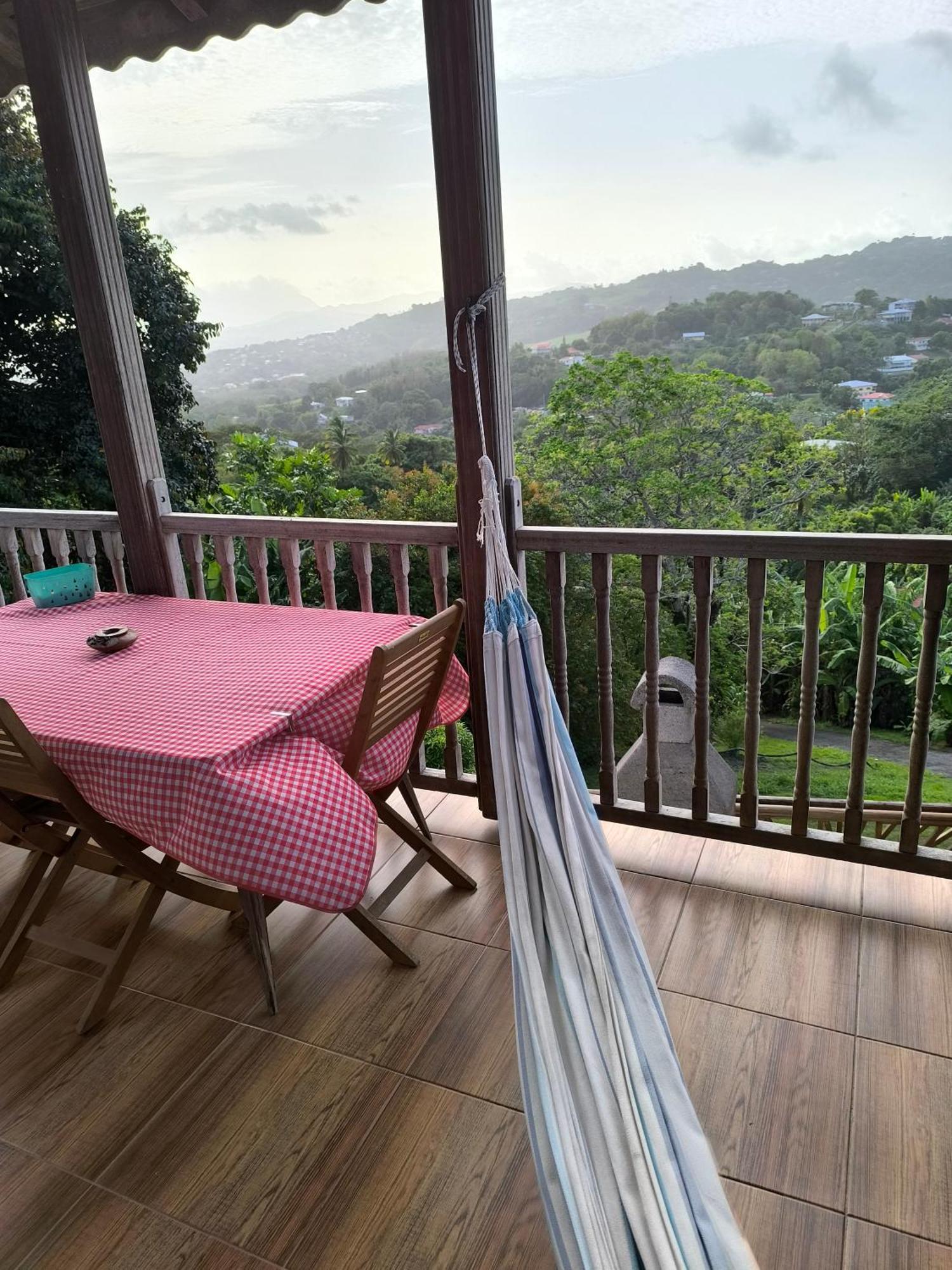 Studio Brazilia Bois Et Nature, Terrasse Avec Vue Sur Les Pitons เลอ โฮแบร์ ภายนอก รูปภาพ